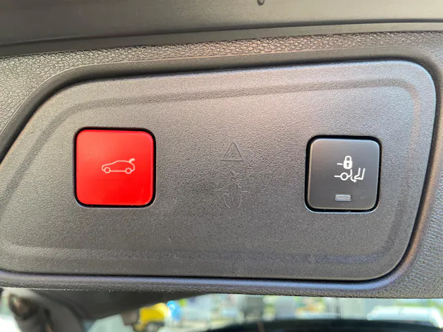 Peugeot 3008 300e Hybrid4 GT EAT8