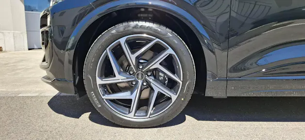 Audi SQ6 e-tron quattro