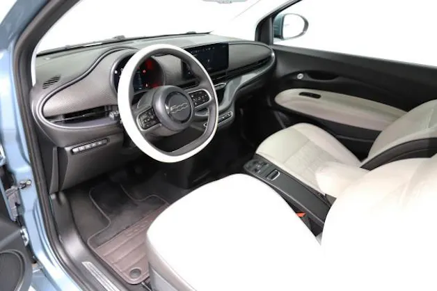 Fiat 500 3+1 el 87 kW La Prima