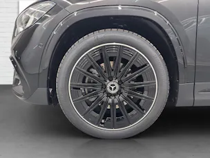 Mercedes-Benz GLA 200 AMG Line Night Star