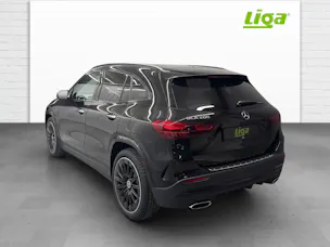 Mercedes-Benz GLA 200 AMG Line Night Star
