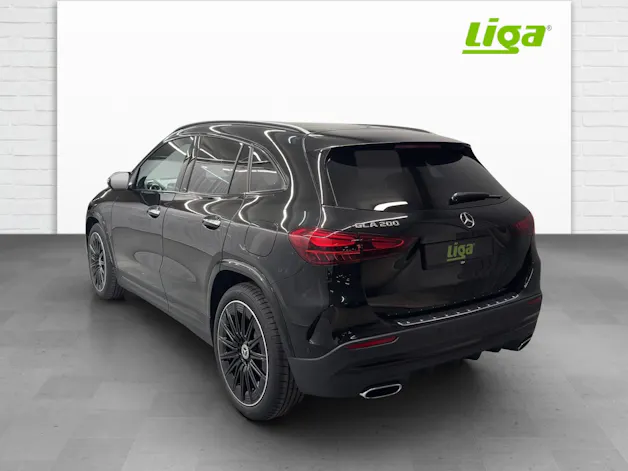 Mercedes-Benz GLA 200 AMG Line Night Star