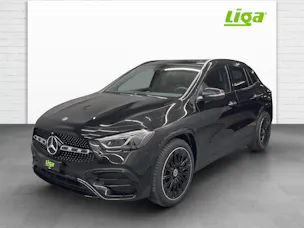 Mercedes-Benz GLA 200 AMG Line Night Star