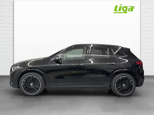 Mercedes-Benz GLA 200 AMG Line Night Star