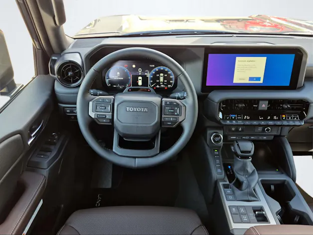 Toyota Land Cruiser 2.8 D 48V Style