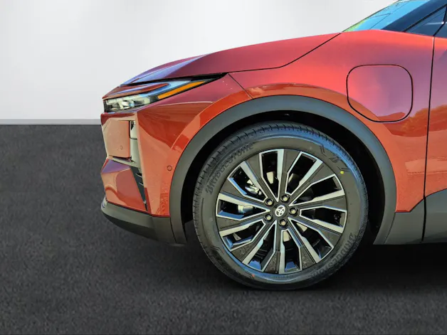 Toyota C-HR+ Premium AWD (ab August lieferbar)