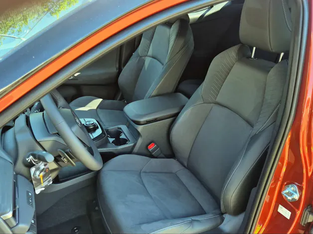 Toyota C-HR+ Premium AWD (ab August lieferbar)