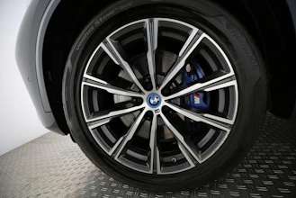 https://vehicle.imgix.net/4297342/d50d6729-2ca8-49e1-adac-4f9c8456df75.jpg