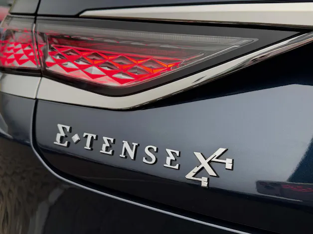 DS Automobiles 9 1.6 E-Tense Opera 4x4