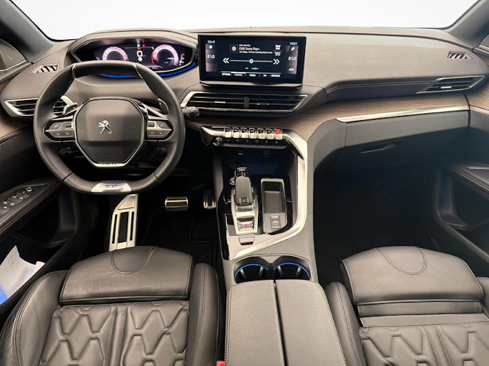 image du véhicule PEUGEOT 5008