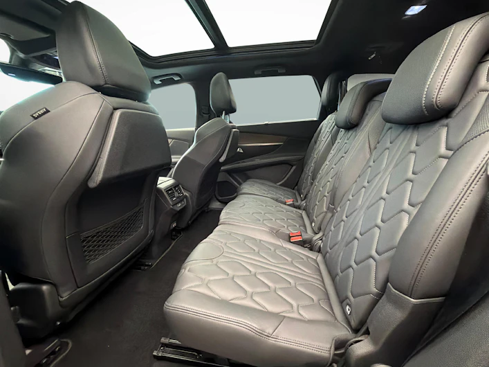 image du véhicule PEUGEOT 5008