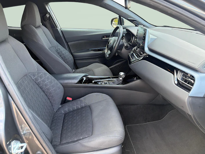 image du véhicule TOYOTA C-HR