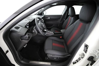 https://vehicle.imgix.net/4297481/00dbfafb-b5a5-4e61-a724-ef22544ccfa7.jpg