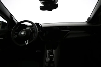 https://vehicle.imgix.net/4297481/d22621f9-3f0d-4ed8-b178-330759aaa98b.jpg