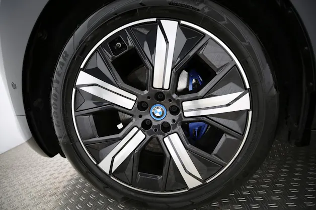 BMW iX xDrive50