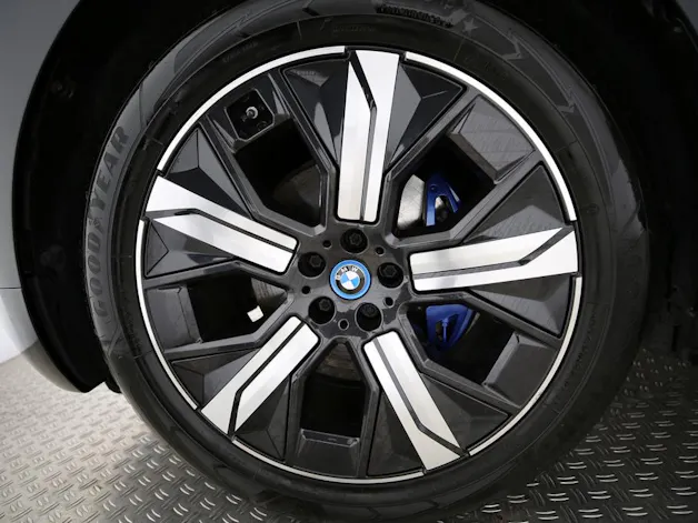 BMW iX xDrive50