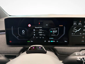 https://vehicle.imgix.net/4297539/300a52ae-d8de-4448-8fa7-c09805adcca8.jpg