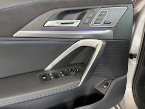 https://vehicle.imgix.net/4297540/e95f6a65-f847-4460-b6cf-84d5373fcb20.jpg