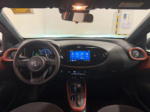 https://vehicle.imgix.net/4297581/8c3241c6-8ea7-48d6-b6fe-c2f4dcd8926f.jpeg
