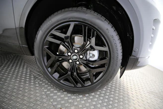 https://vehicle.imgix.net/4297588/53d8cd77-571b-4e55-b8a5-02c6d9c43131.jpg