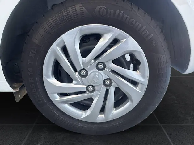 Hyundai i10 1.0 Launch