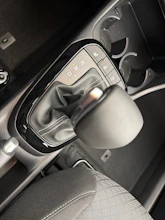 https://vehicle.imgix.net/4297701/c6495ff2-315a-4d17-9c89-af2f9e4bdaf5.jpg