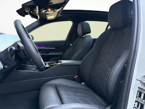 https://vehicle.imgix.net/4297707/eec45d30-c5b6-48a6-9ba6-2f16aef64084.jpg