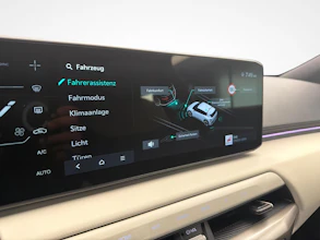 https://vehicle.imgix.net/4297746/2d3177b8-671d-460c-b85c-8e13e9ff66f7.jpg