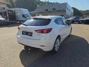 Mazda 3 2.2 D Revolution