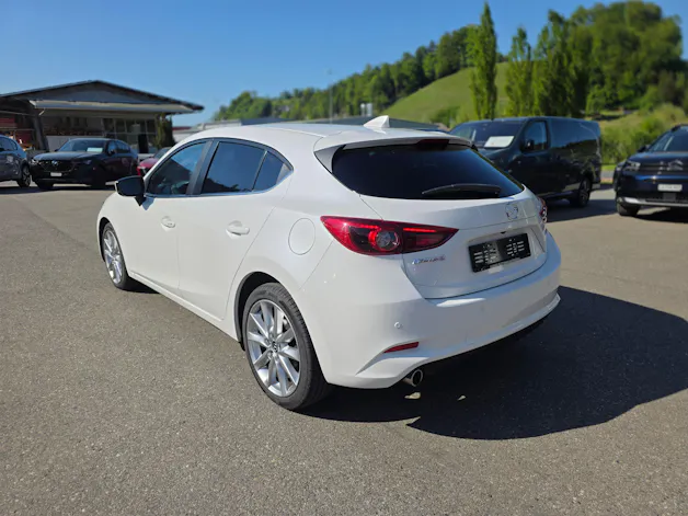 Mazda 3 2.2 D Revolution