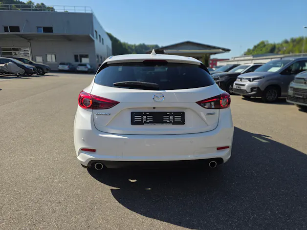 Mazda 3 2.2 D Revolution