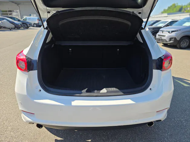Mazda 3 2.2 D Revolution
