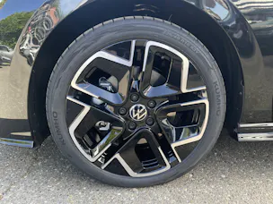 VW Golf VIII Variant 2.0 TSI R-Line DSG 4motion