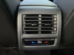 VW Golf VIII Variant 2.0 TSI R-Line DSG 4motion
