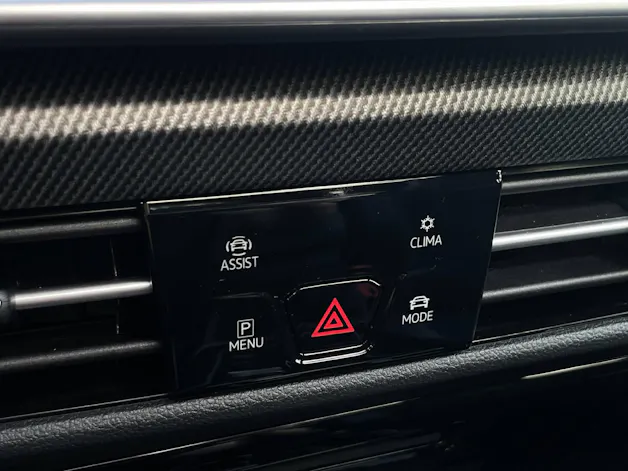 VW Golf VIII Variant 2.0 TSI R-Line DSG 4motion