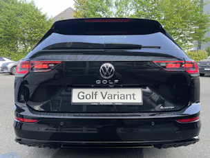 VW Golf VIII Variant 2.0 TSI R-Line DSG 4motion