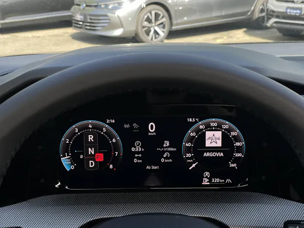 VW Golf VIII Variant 2.0 TSI R-Line DSG 4motion