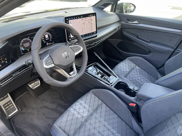 VW Golf VIII Variant 2.0 TSI R-Line DSG 4motion
