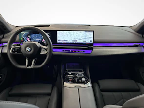 Fahrzeugbild BMW 520d xDrive Touring 48V M-Sport