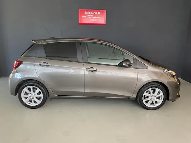 Toyota Yaris 1.5 VVT-i HSD Trend