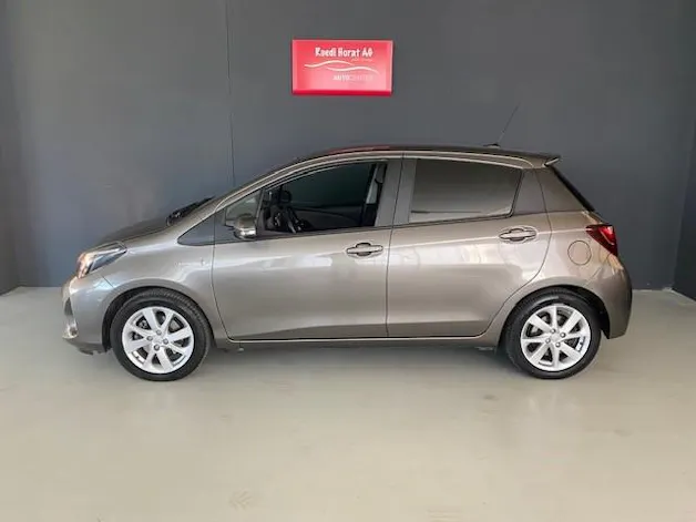 Toyota Yaris 1.5 VVT-i HSD Trend