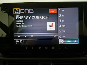 Suzuki Swift 1.2 Sakura Top Hybrid 4x4