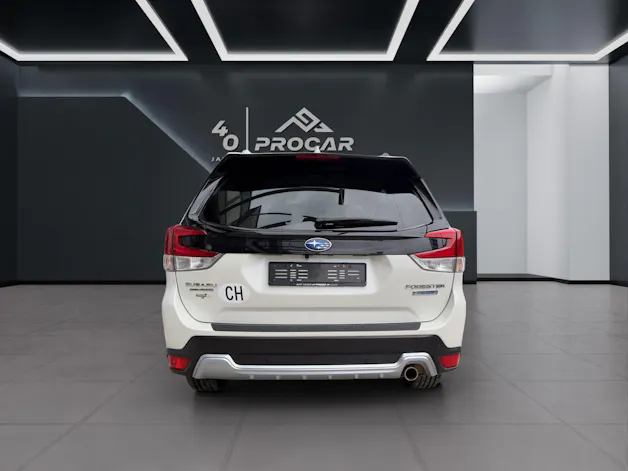 Subaru Forester Station 2.0i e-Boxer Swiss Plus