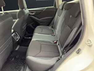 Subaru Forester Station 2.0i e-Boxer Swiss Plus