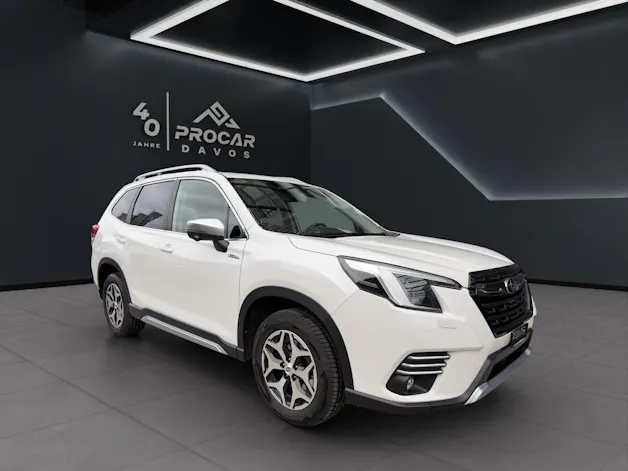 Subaru Forester Station 2.0i e-Boxer Swiss Plus