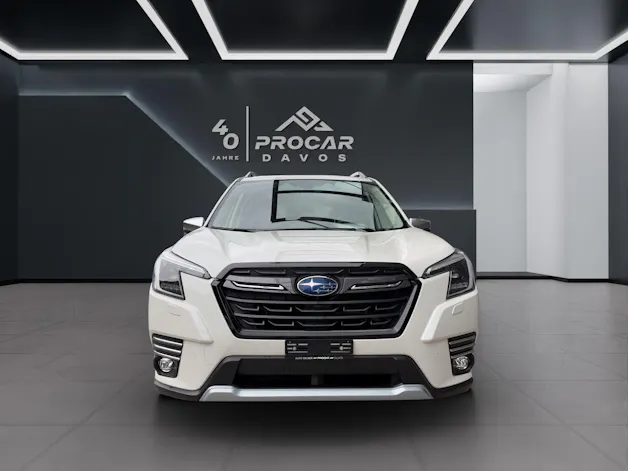 Subaru Forester Station 2.0i e-Boxer Swiss Plus
