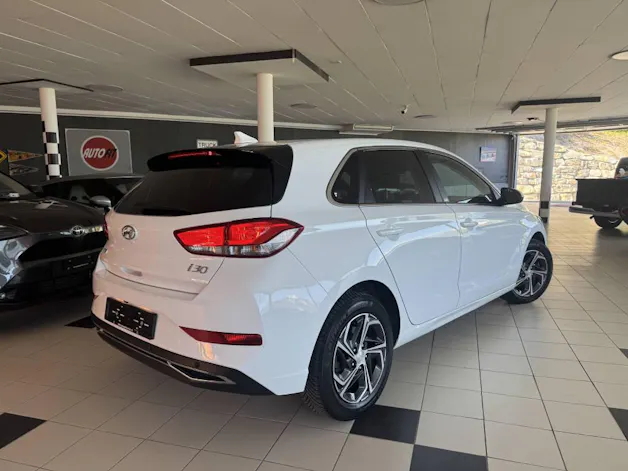 Hyundai i30 1.5 T-GDi Amplia