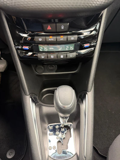 Fahrzeugbild PEUGEOT 208