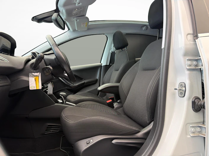 Fahrzeugbild PEUGEOT 208