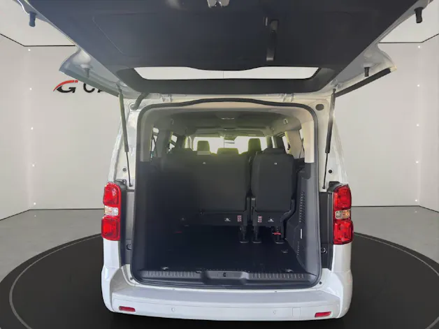 Peugeot Traveller Long 2.2 BlueHDi 180